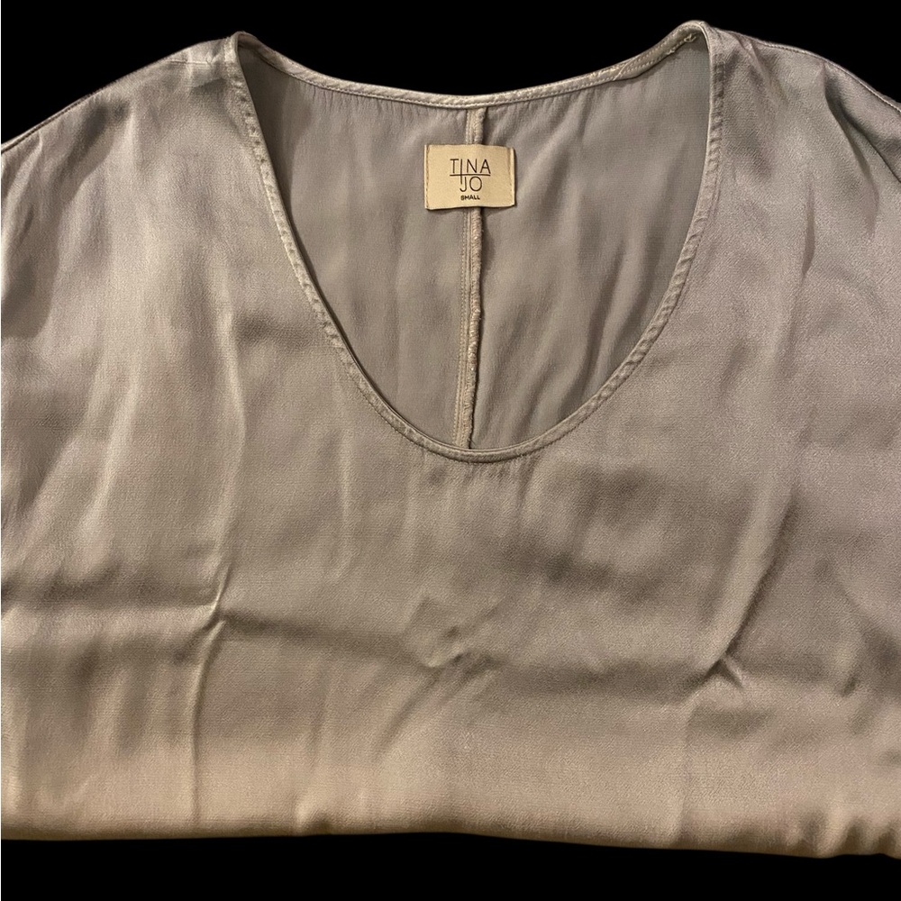 Tina Jo ombré Sleeveless Blouse - Picture 3 of 5